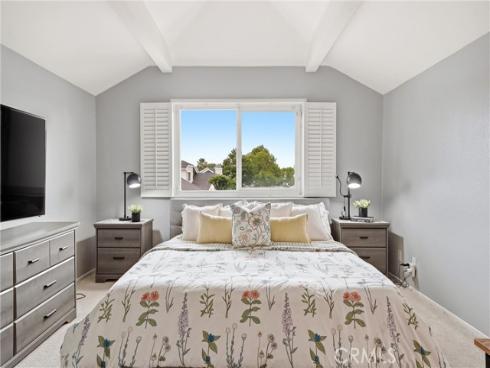 11 Shadowleaf , Irvine, CA
