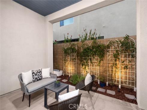 157 Crossover , Irvine, CA