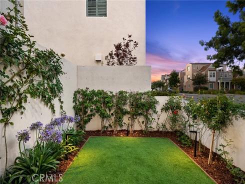 157 Crossover , Irvine, CA