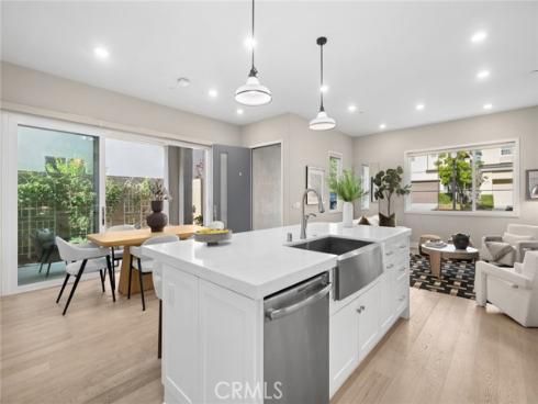 157 Crossover , Irvine, CA