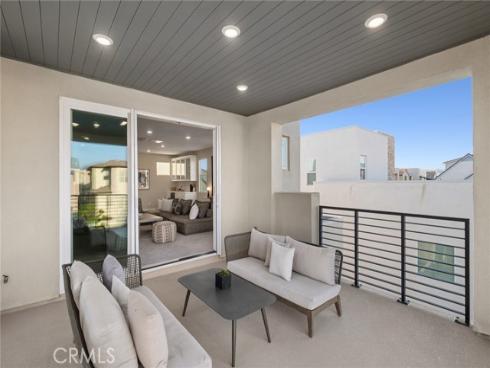 157 Crossover , Irvine, CA