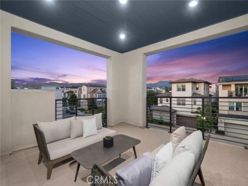 157 Crossover , Irvine, CA