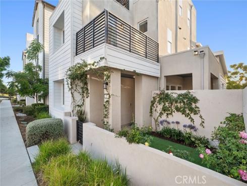 157 Crossover , Irvine, CA