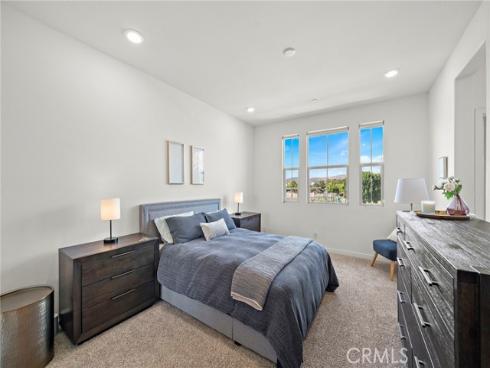 144 Paramount , Irvine, CA