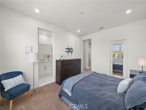 144 Paramount , Irvine, CA
