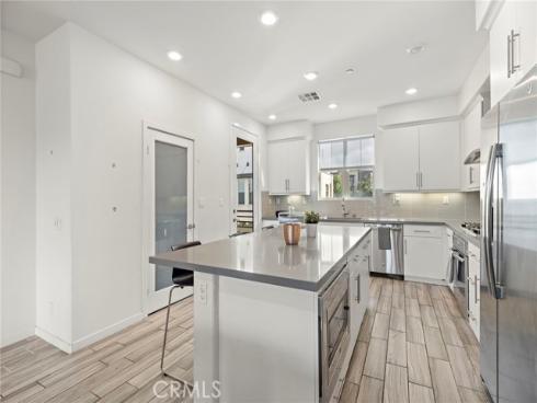 144 Paramount , Irvine, CA
