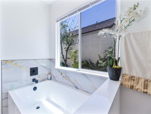 4122 Loma , Irvine, CA