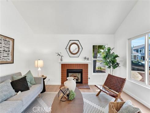 15 Snowapple , Irvine, CA