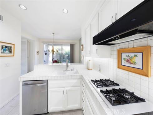 8 Longbourn Aisle , Irvine, CA