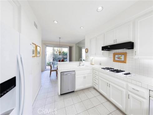 8 Longbourn Aisle , Irvine, CA