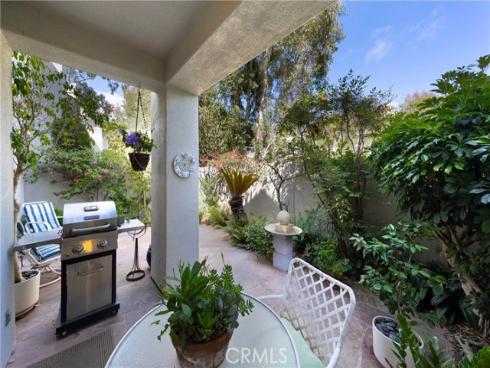 8 Longbourn Aisle , Irvine, CA
