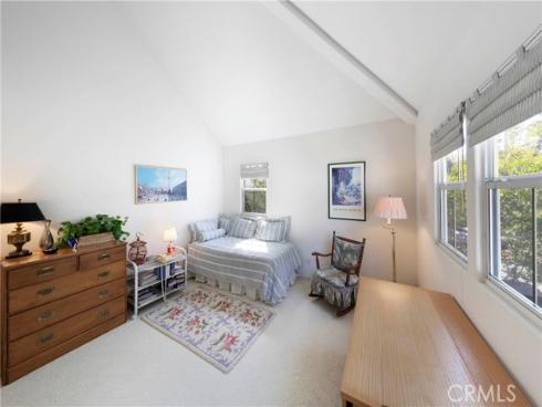 8 Longbourn Aisle , Irvine, CA
