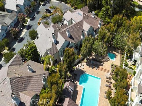 8 Longbourn Aisle , Irvine, CA