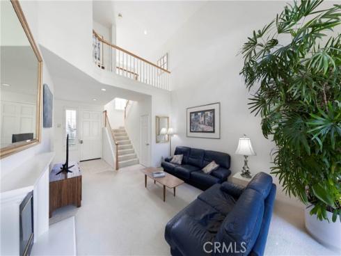 8 Longbourn Aisle , Irvine, CA