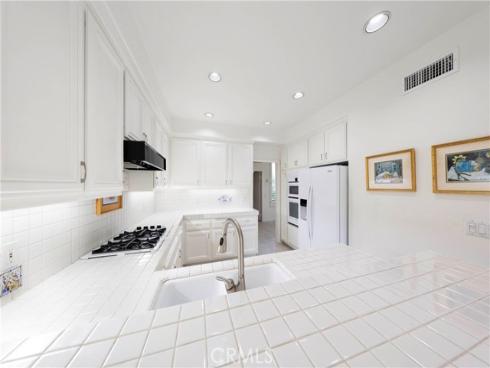 8 Longbourn Aisle , Irvine, CA