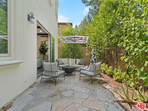 55 Suede , Irvine, CA