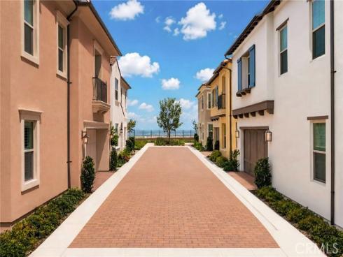 107 Petunia , Irvine, CA