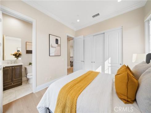 57 Kite , Irvine, CA