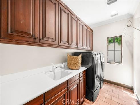 27  Vernal  , Irvine, CA