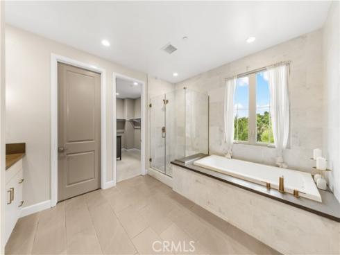 121 Whisper Rock , Irvine, CA