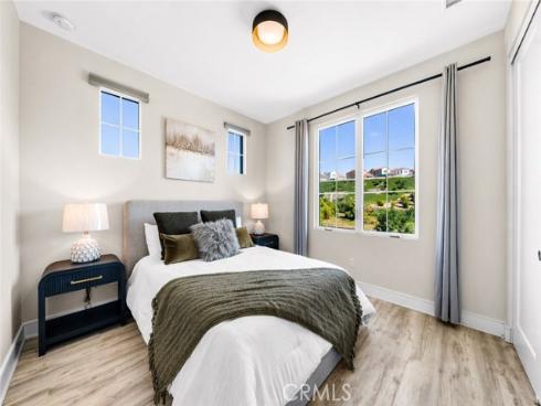 162  Winnett  , Irvine, CA