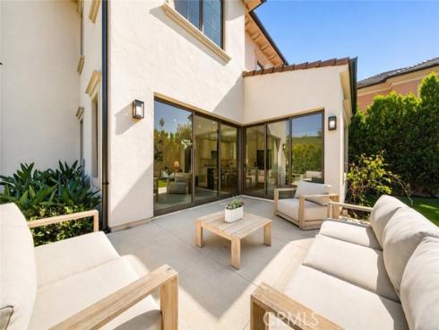 162  Winnett  , Irvine, CA