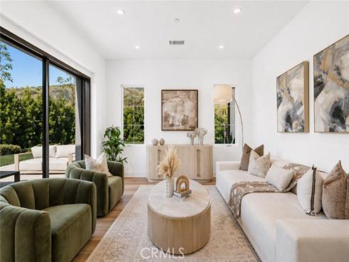 162  Winnett  , Irvine, CA