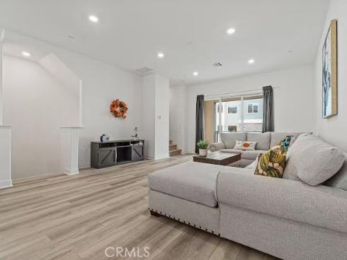 352 Tank , Irvine, CA