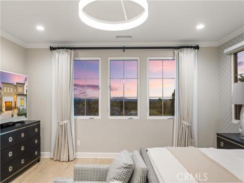 136 Salt Spg , Irvine, CA