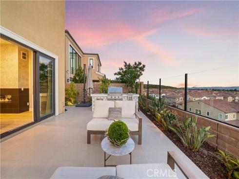 136 Salt Spg , Irvine, CA