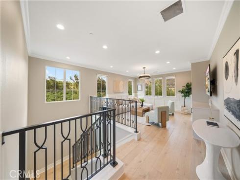 136 Salt Spg , Irvine, CA