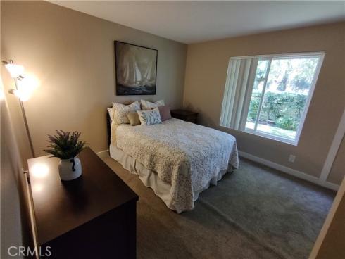 36 Woodleaf , Irvine, CA