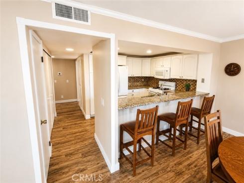 36 Woodleaf , Irvine, CA