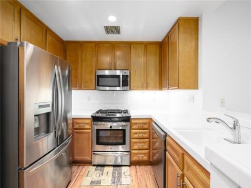 127 Jadestone , Irvine, CA