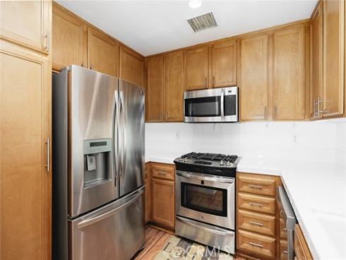 127 Jadestone , Irvine, CA
