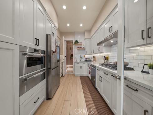100 Boulder Pass , Irvine, CA