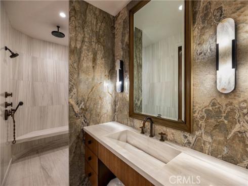 76 Golden Eagle , Irvine, CA