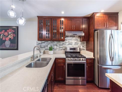 249 Pineview , Irvine, CA