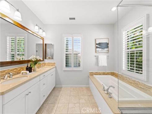 120  Pendant  , Irvine, CA