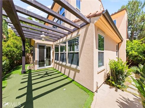 120  Pendant  , Irvine, CA