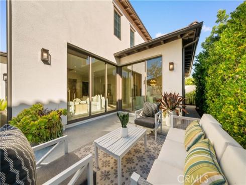 126 Bellini , Irvine, CA