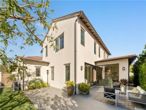 126 Bellini , Irvine, CA