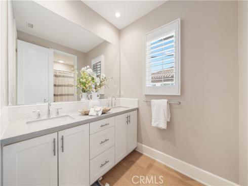 126 Bellini , Irvine, CA