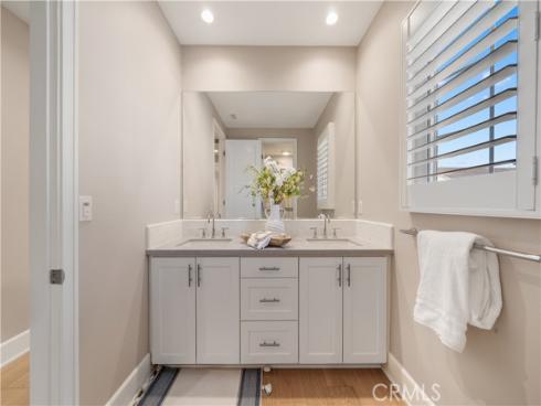 126 Bellini , Irvine, CA