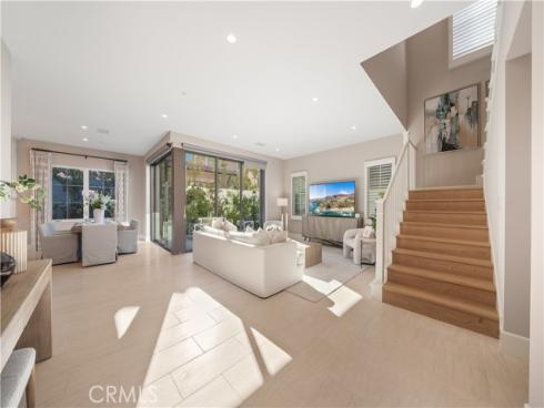 126 Bellini , Irvine, CA