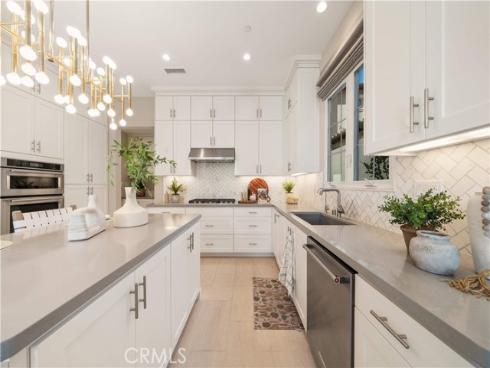 126 Bellini , Irvine, CA