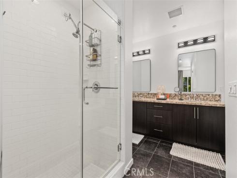 21 Gramercy 220 , Irvine, CA