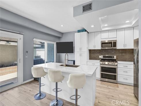 88 Greenmoor , Irvine, CA