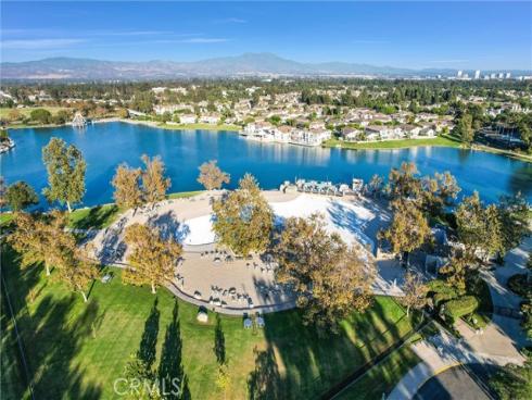 88  Greenmoor  , Irvine, CA