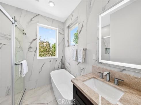 66 Bolide , Irvine, CA